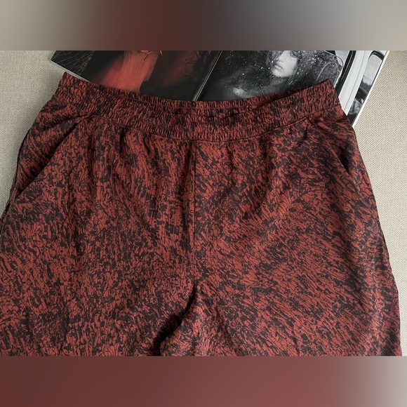 Lululemon Pace Breaker Lined Shorts 9” In Plateau Dark Terracotta Black Size XL - Picture 4 of 15
